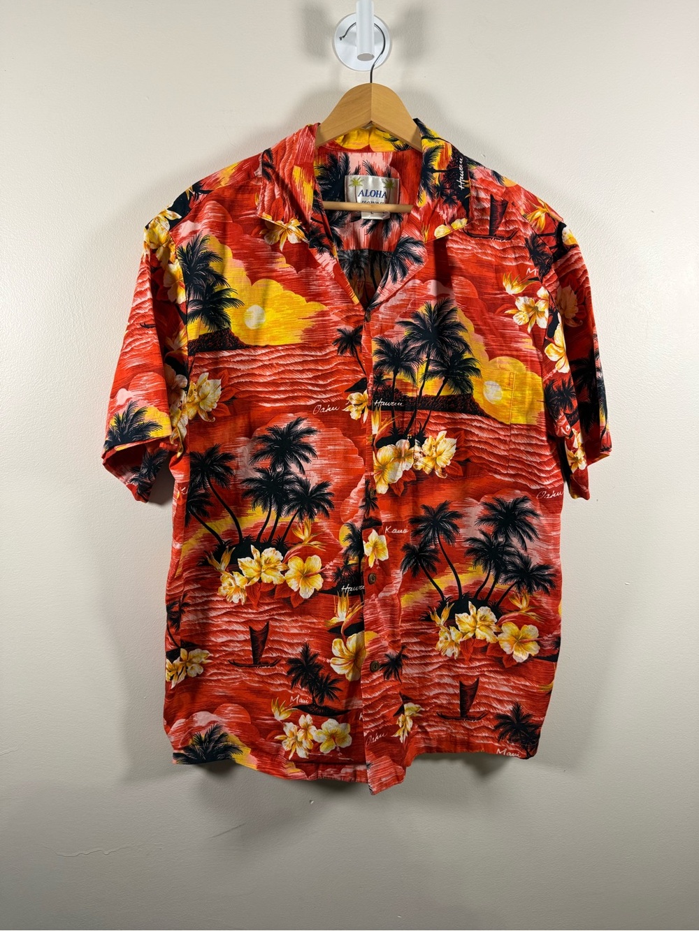 ALOHAS Red Hawaiian Palm Print Button-Down Shirt